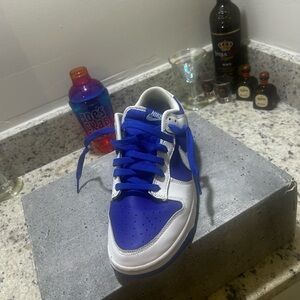 Men Size 9 blue an white Nike Dunks
